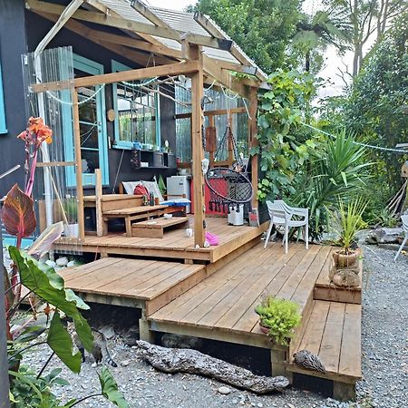 Gumboot Paradise Eco Stay Barrytown Exterior foto